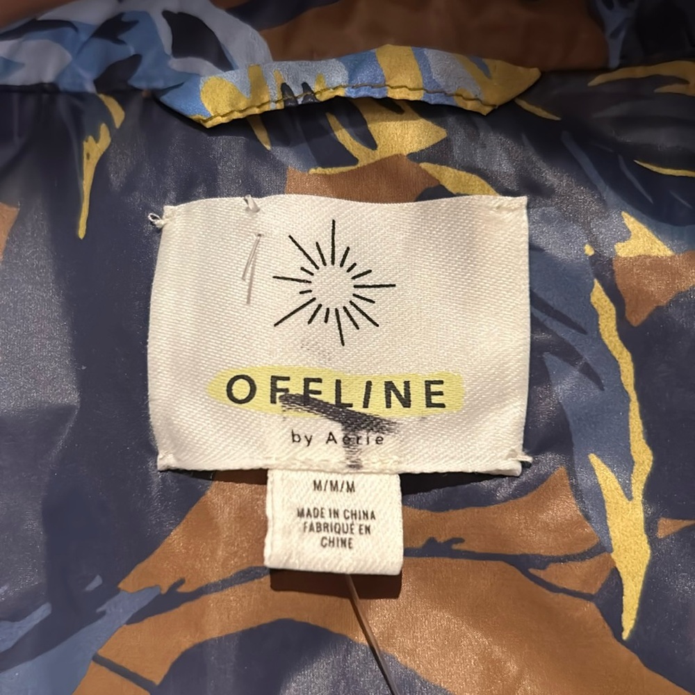 Offline by Aerie Floral Puffer Vest Hoodie w Faux Fur Trim for NWOT Med - Picture 2 of 8